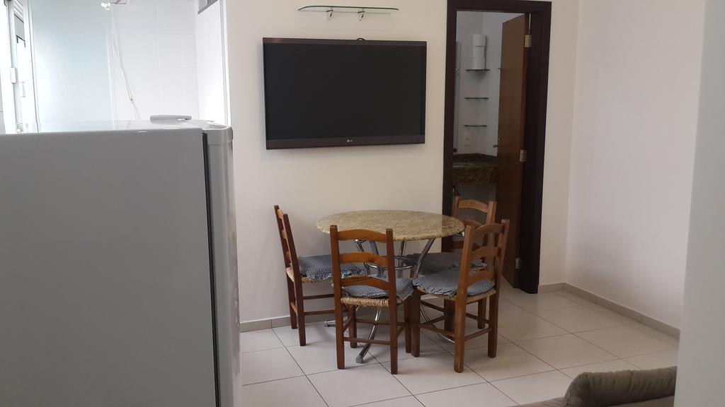 Quitinete Balneario Apartment บัลเนอาริโอ กังโบริว ภายนอก รูปภาพ