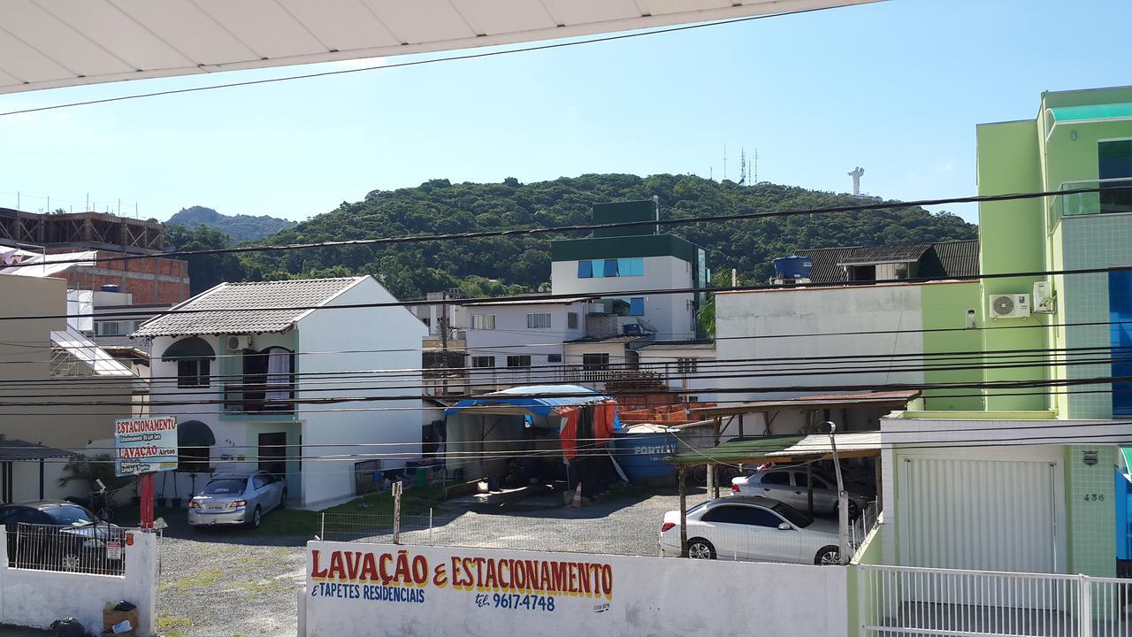 Quitinete Balneario Apartment บัลเนอาริโอ กังโบริว ภายนอก รูปภาพ