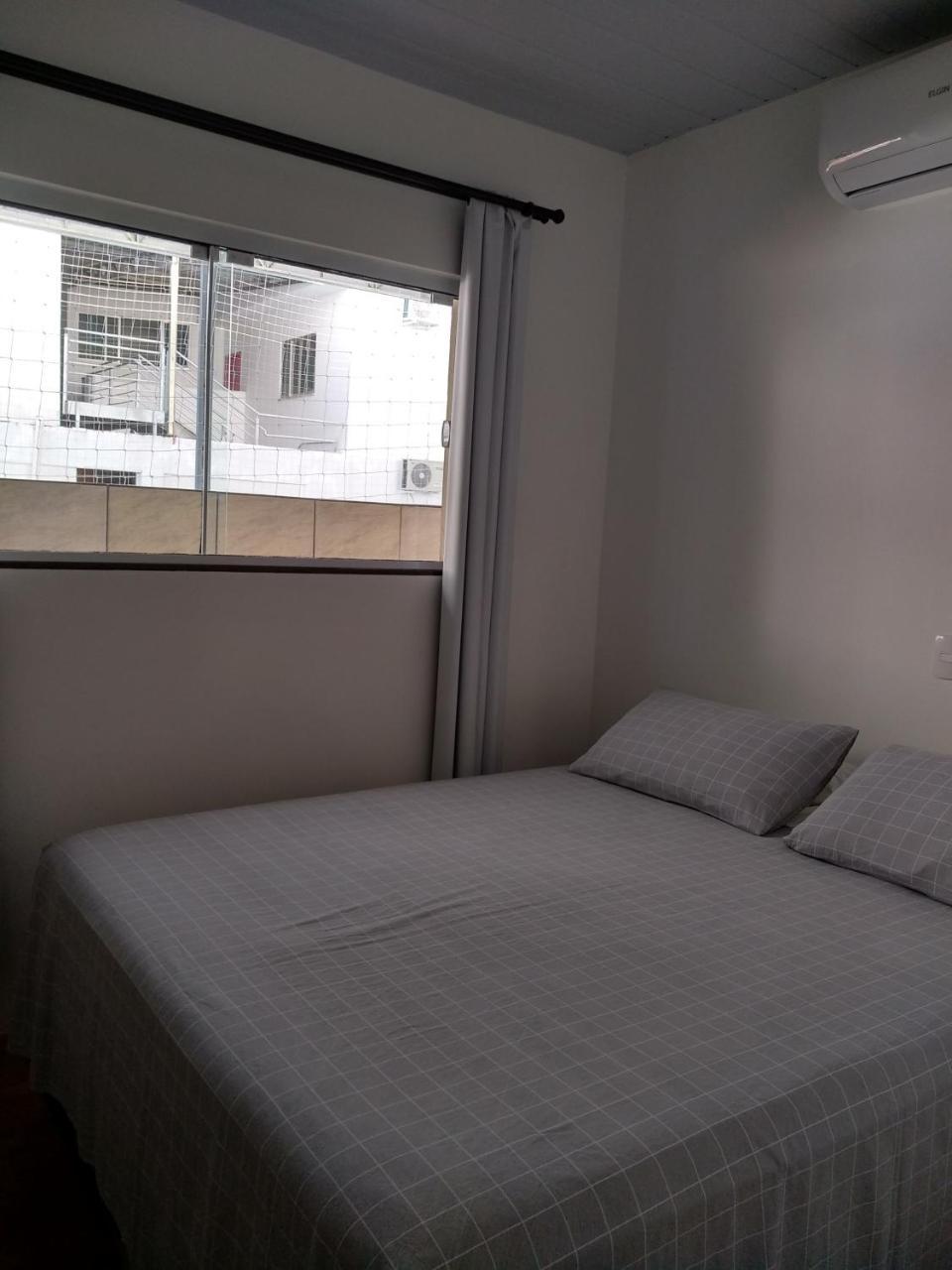 Quitinete Balneario Apartment บัลเนอาริโอ กังโบริว ภายนอก รูปภาพ